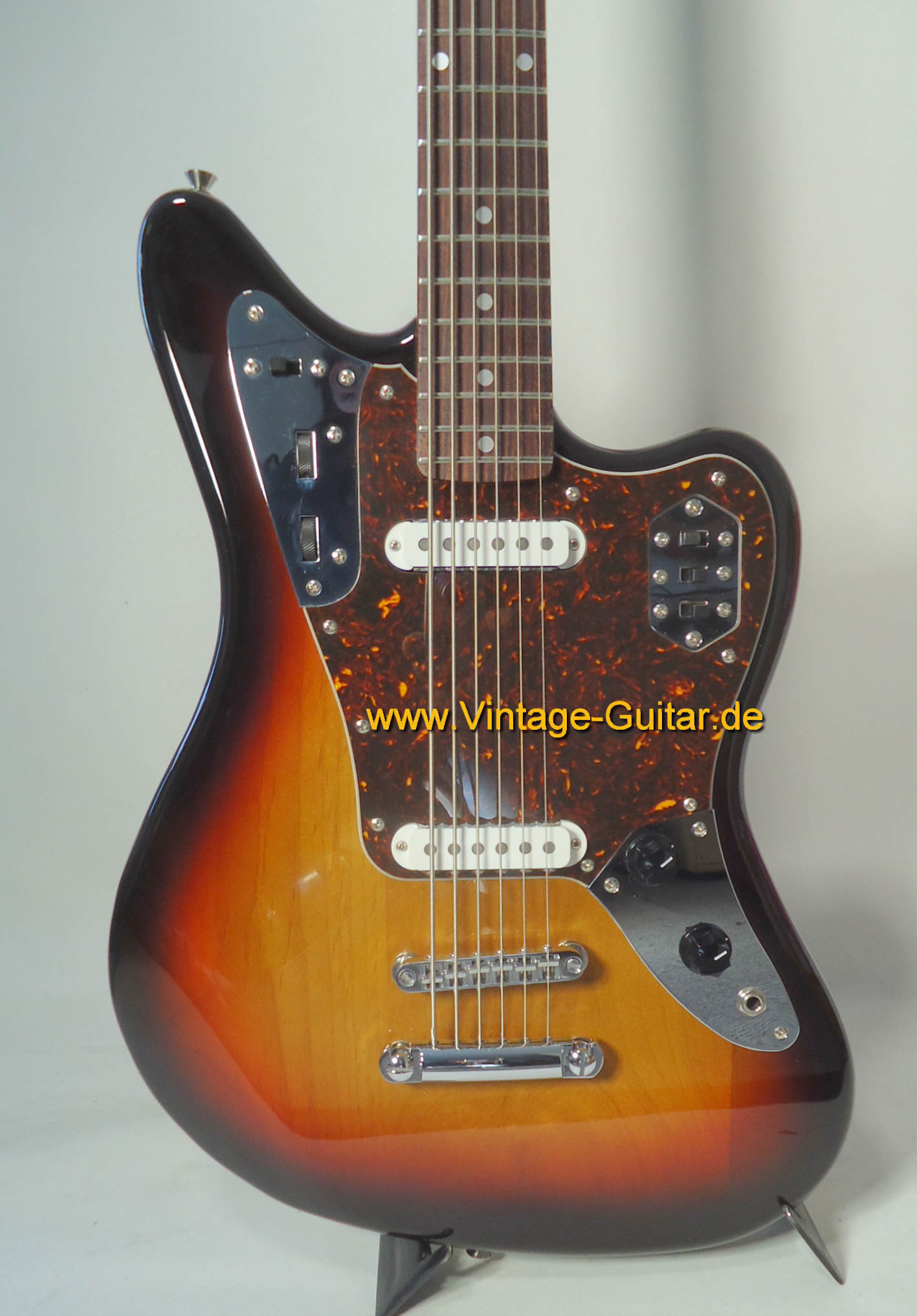 Fender Jaguar Baritone c.jpg